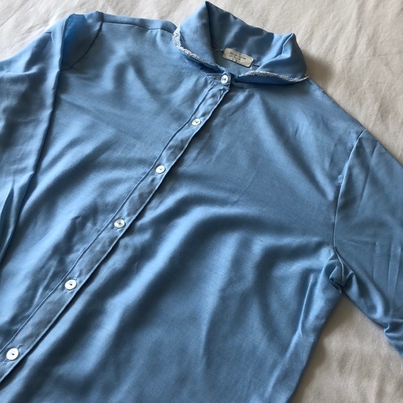 Authentic Vintage Button Down Shirt - Picture 4 of 4